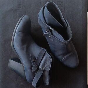 Rag &Bone Harrow Leather Ankle Boots. Size 41.